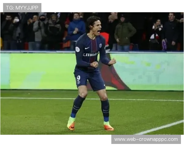 卡瓦尼训练完回家还得自己熨球衣？