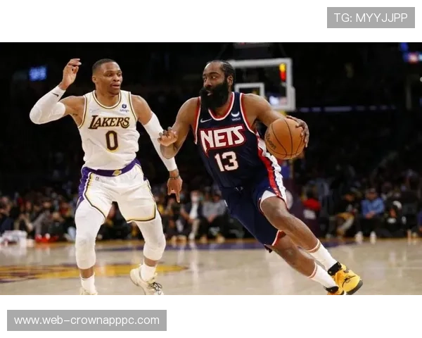 哈登挡拆造机会效率提升显著 拉开球队进攻节奏差异明显