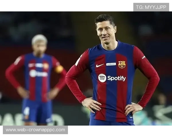 巴萨进攻体系过度依赖边路，其单一性已对赛季战术稳定性形成制约